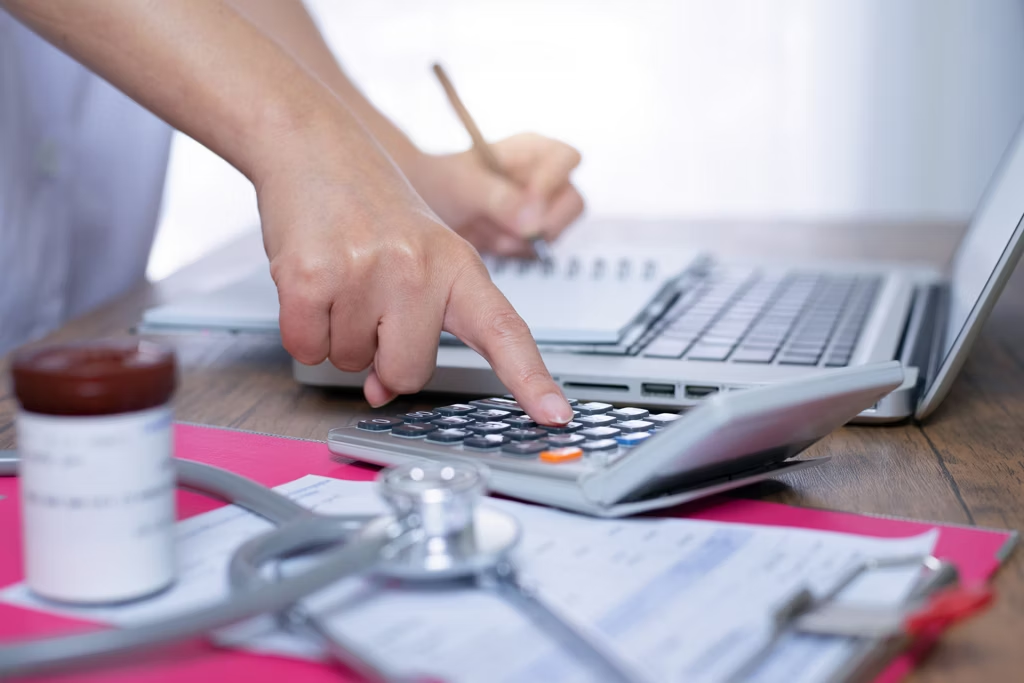            Bayaran berkaitan kemasukan hospital         